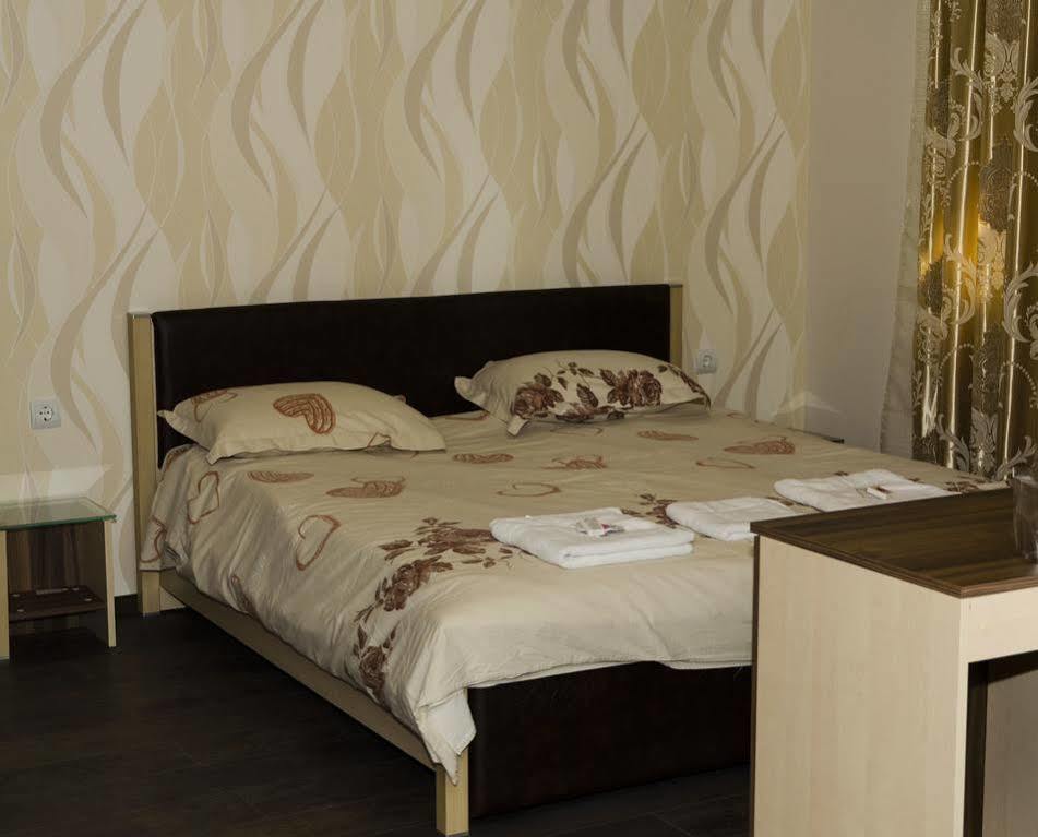 Guest House Anelim Veliko Tarnovo Ngoại thất bức ảnh